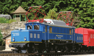 Piko-Krokodil G im Farbkleid der ehemaligen Mittelweserbahn, die heute zur EVB gehört. Das Vorbild kehrt nun nach Österreich zurück. 